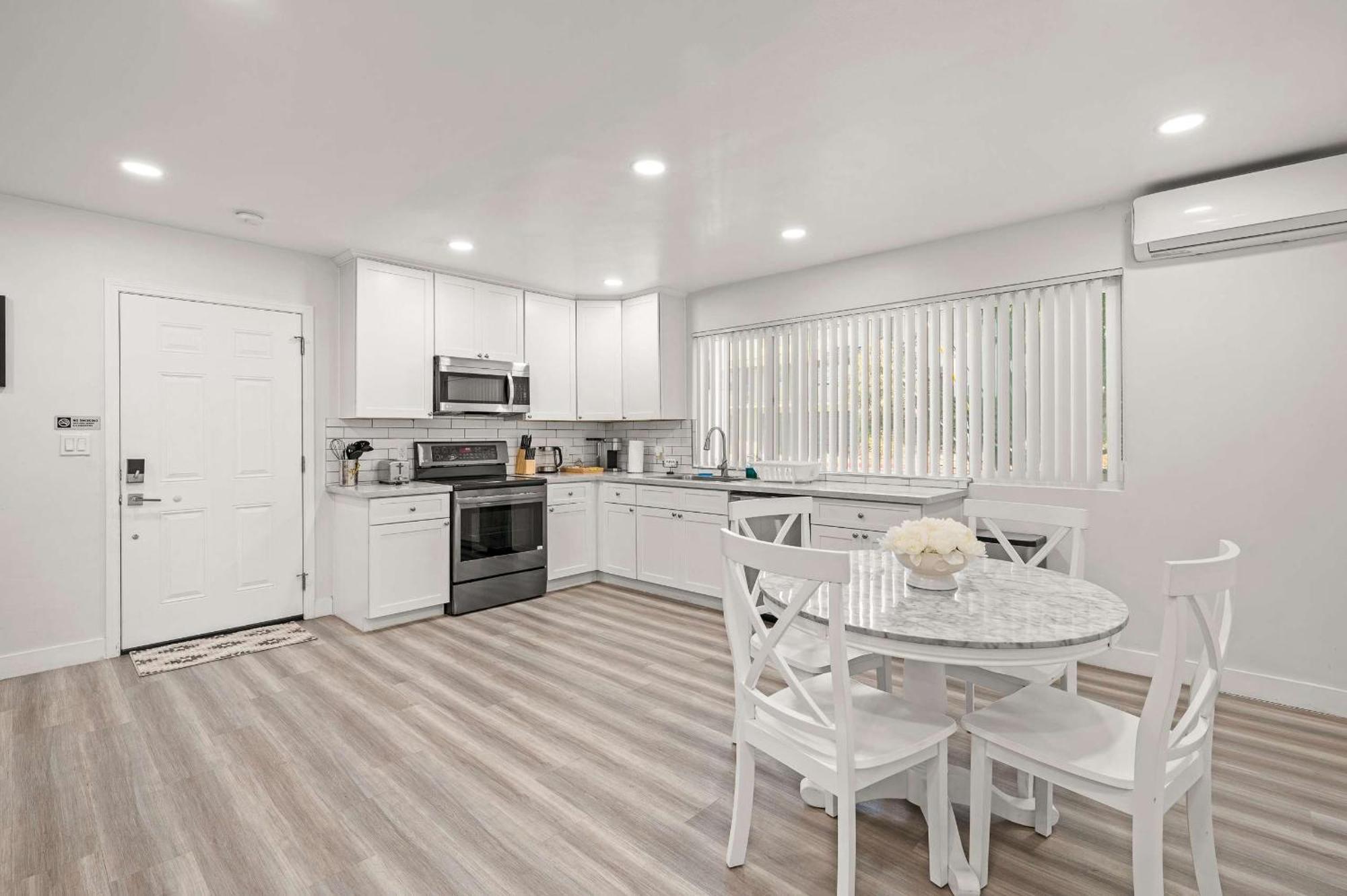New Renovated 2B2B Apt Self Checkin Free Parking 1 Pasadena Exterior photo